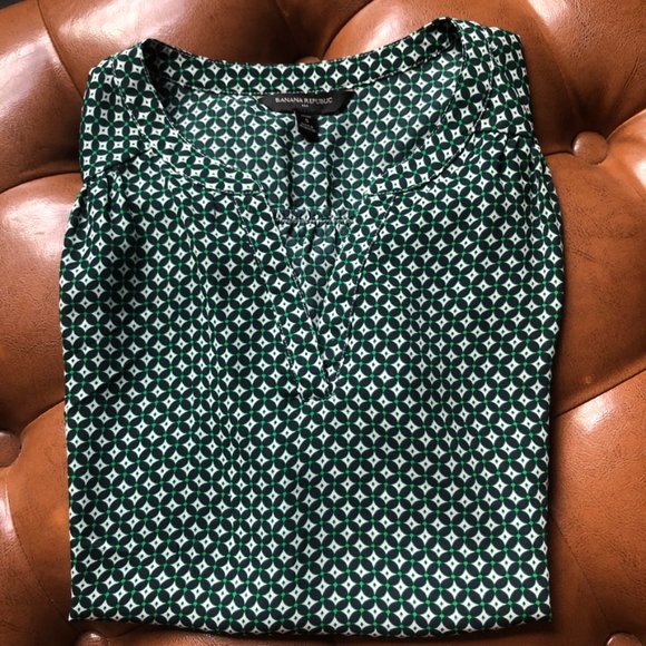Like New! Banana Republic Print Dolman Top SP - Picture 5 of 16